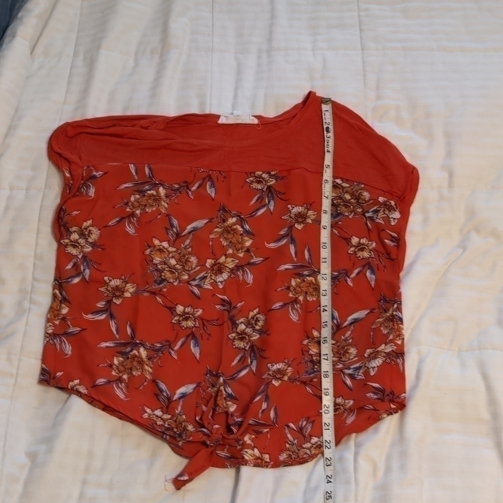 𝅺hippie Rose floral top with front tie size xL - Picture 8 of 8